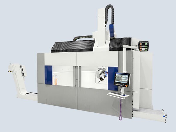 CMS Kyros with its cutting-fluid system